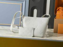 Picture of Louis Vuitton Handbags _SKUfw236446634fw